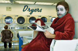 Man makeup newspaper washroom woman - makeup free wallpaper