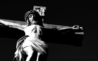 Jesus statue cross black white - divinity free wallpaper for desktop