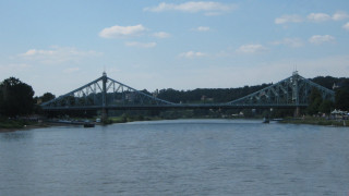 Bridge river boat water sky - danube school free wallpaper