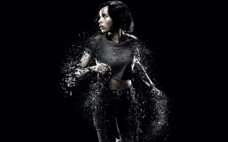 Woman black top jeans water - her body free wallpaper for desktop