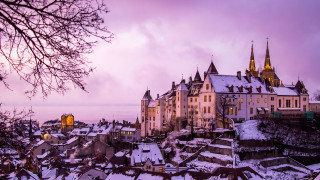 Snowy city buildings winter landscape - heidelberg school free wallpaper