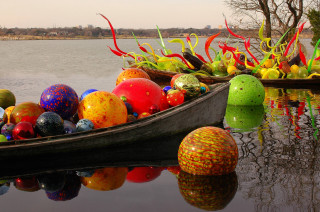 Boat colorful glass balls floating - vivid free wallpaper