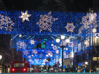 Snowflakes street red bus driving - the street in front free wallpaper
