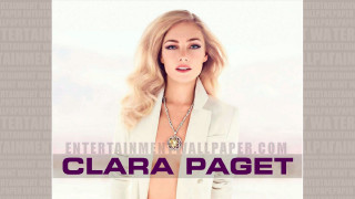 Woman necklace posing picture clara - a necklace free wallpaper