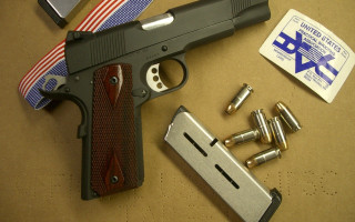 Gun image photo weapon shooting - a lighter free wallpaper