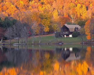 Cabin lake fall foliage autumn - a cabin free wallpaper