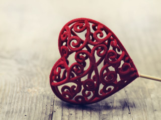 Red heart wooden surface stick - art free wallpaper
