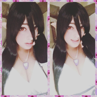 Woman long black hair necklace 2 - free anime wallpaper for tablet