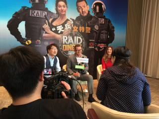 Group people table camera poster - a camera in front free wallpaper