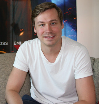 Man couch remote movie poster - private free wallpaper for tablet