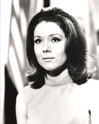 Woman white dress posing flag - barbara nessim free wallpaper