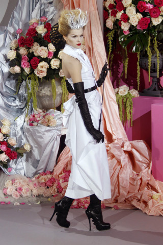 Woman white dress black gloves 2 - didier mouron free wallpaper for mobile