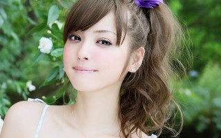 Woman flower hair posing picture 2 - a bush free wallpaper