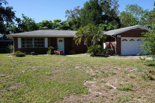 House garage palmtree northwestschool autumn - front view free wallpaper