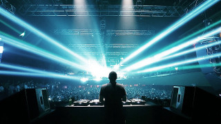 Dj crowd concert bright lights - a concert free wallpaper