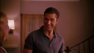 Man woman livingroom dressshirt lamp - twin peak free wallpaper