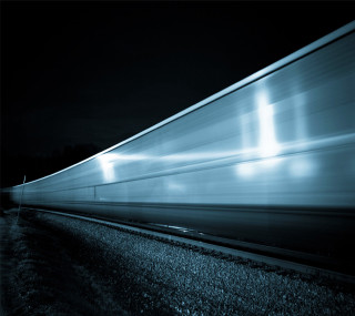 Train speeding night motionblur berndfasching - night time free wallpaper for tablet