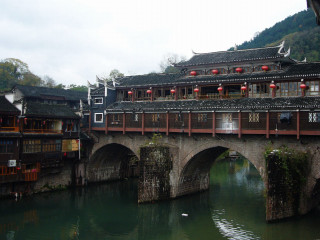 Bridge river building bird flying - cui bai free wallpaper