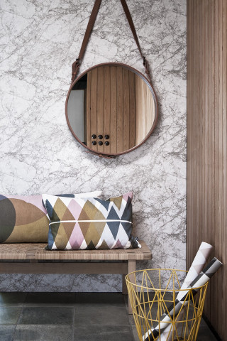 Wooden bench round mirror wall - free architecture wallpaper