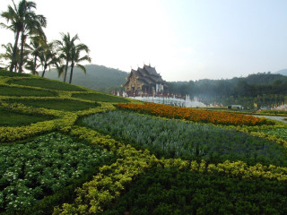 Garden house flowers trees landscape - dai xi free wallpaper