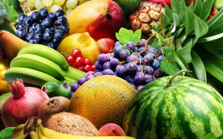 Fruits and vegetables assortment colorful - banana free wallpaper