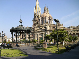 Quito clocktower fountain cityscape sunny - quito school free wallpaper