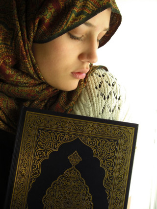 Woman headscarf holding book looking - woman free wallpaper for mobile