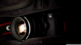 Camera lens black bag red - a red stripe free wallpaper