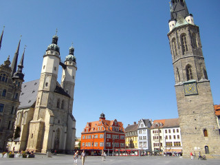 Castle towers clocktower people blue - heidelberg school free wallpaper