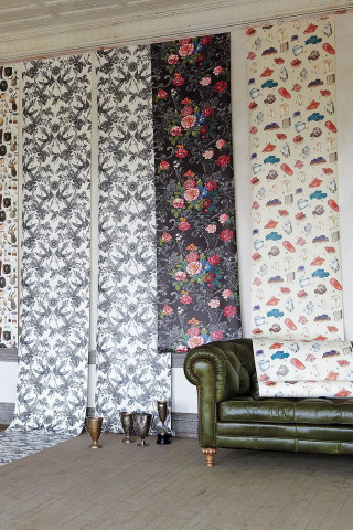 Living room couch wall hangings - a living room free wallpaper for mobile