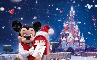 Mickey mouse mailbox christmas castle - free holidays wallpaper for desktop