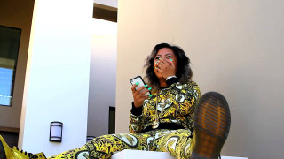 Woman bench cellphone coffee yellow - cicely free wallpaper for desktop