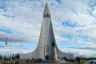 Large monument clock people walking - side and people free wallpaper