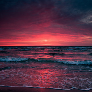 Red sunset ocean waves beach - free sunset wallpaper for tablet