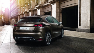 Car parked city street building - a city street next free wallpaper