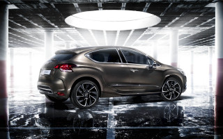 Silver car parking garage round - photoreal free wallpaper