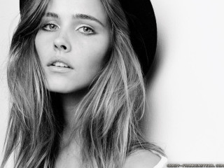 Woman hat longhair blackwhite photo - celia fiennes free wallpaper