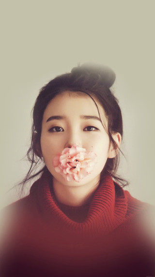 Woman flower mouth sweater shoulders - sakimichan free wallpaper for mobile