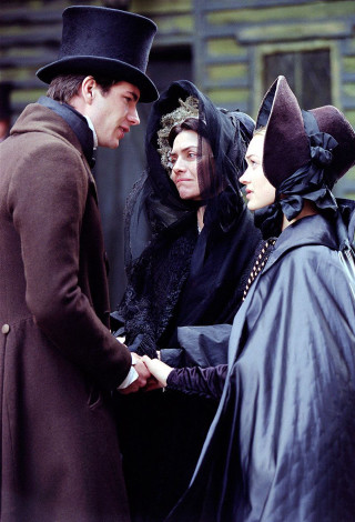 Man top hat woman costume - outside free wallpaper for mobile