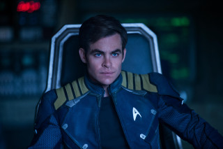 Man blue suit star trek - his chest free wallpaper