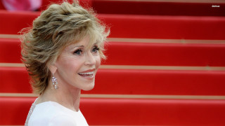 Blonde woman white dress red 3 - a white dress free wallpaper