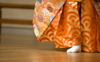 Woman kimono umbrella room wooden - the floor of a room free wallpaper