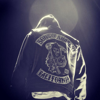 Person jacket skull motorcycle back - a motorcycle free wallpaper for tablet