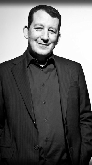 Man suit tie smile closed - bill sienkiewicz free wallpaper