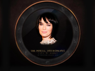 Woman short hair necklace black - short free wallpaper for desktop