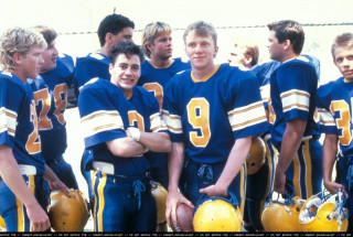 Young men football uniforms helmets - clear eye free wallpaper