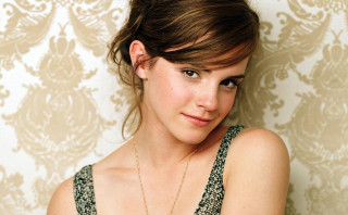 Woman necklace posing picture wallpapered - emma watson free wallpaper