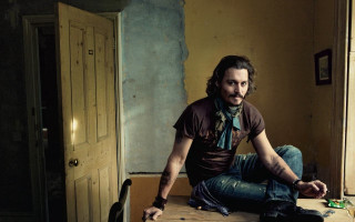 Man sitting table room door - dark shadow free wallpaper