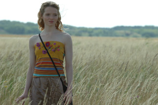 Woman field grass crossbody bag - her shoulder and a handbag free wallpaper