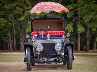 Old fashion car umbrella seats - an umbrella over free wallpaper